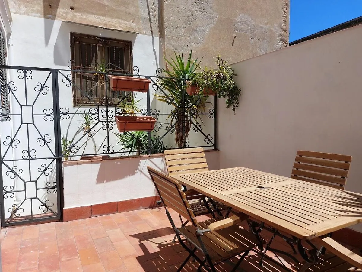 Appartement Volturno 50 à Palerme